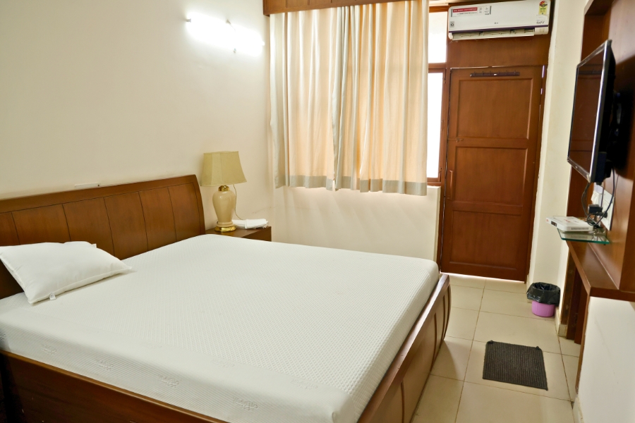 Executive Suite Bedroom at TMU Guest House