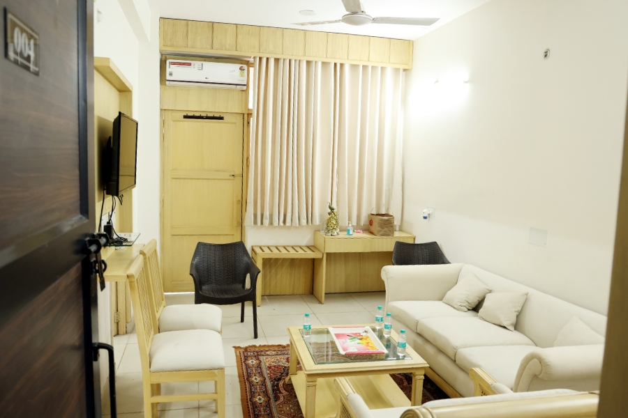 Study & Tea Table Layout
